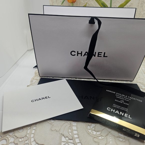 MIROIR DOUBLE FACETTES Limited-Edition Mirror Duo 155-Rouge Noir - Picture 5 of 8